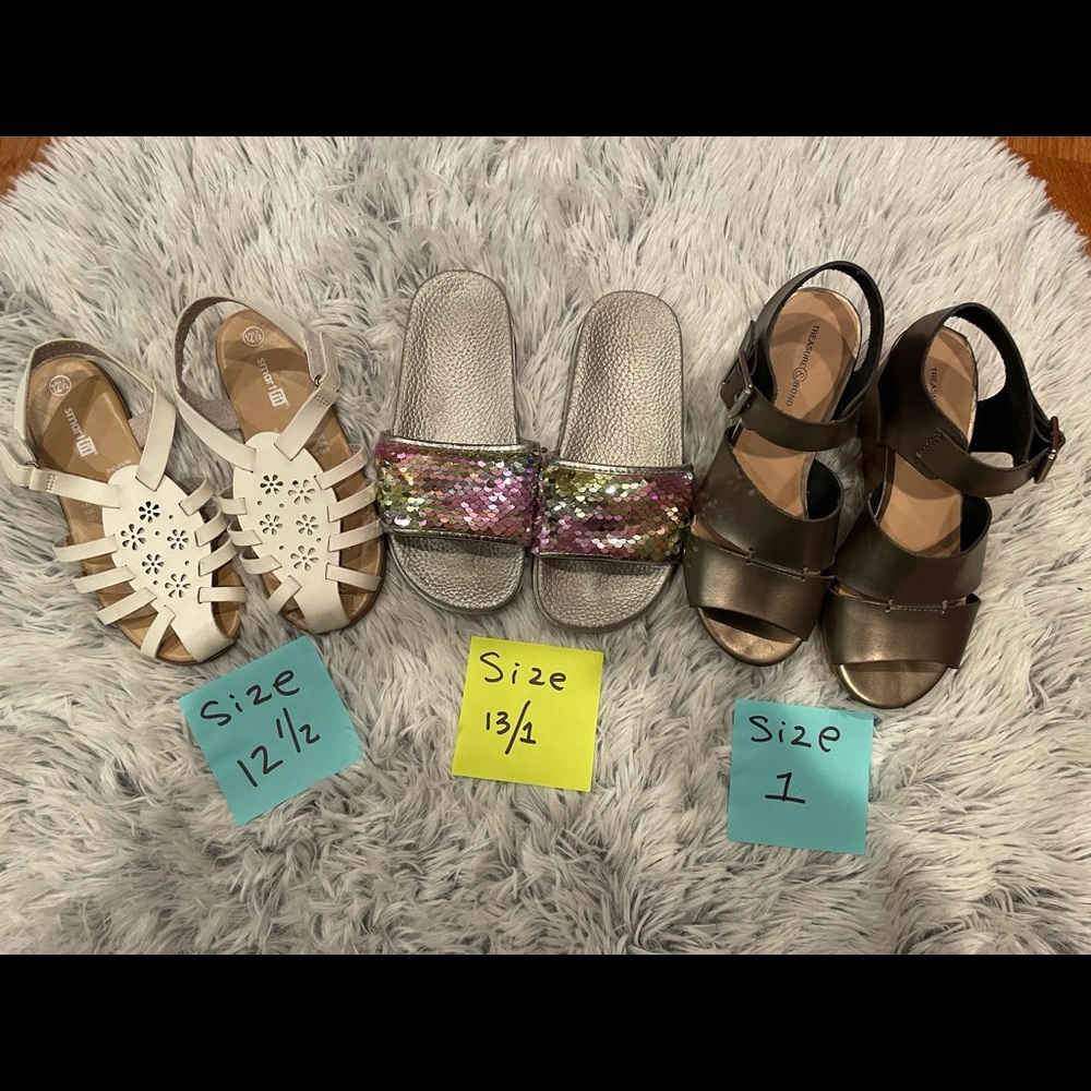 Summer sandals and slides